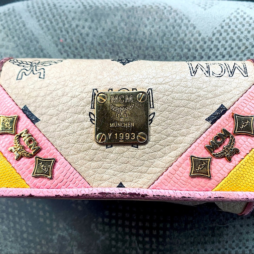 MCM key holder
